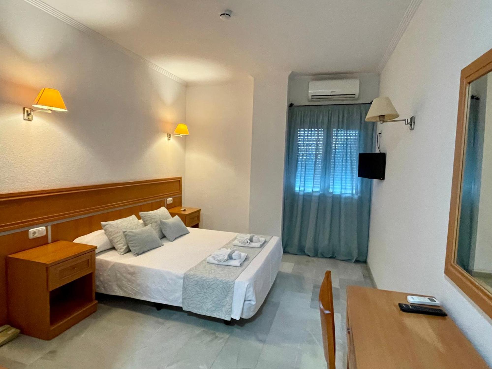 Hotel Puerto De Palos Palos de la Frontera Luaran gambar