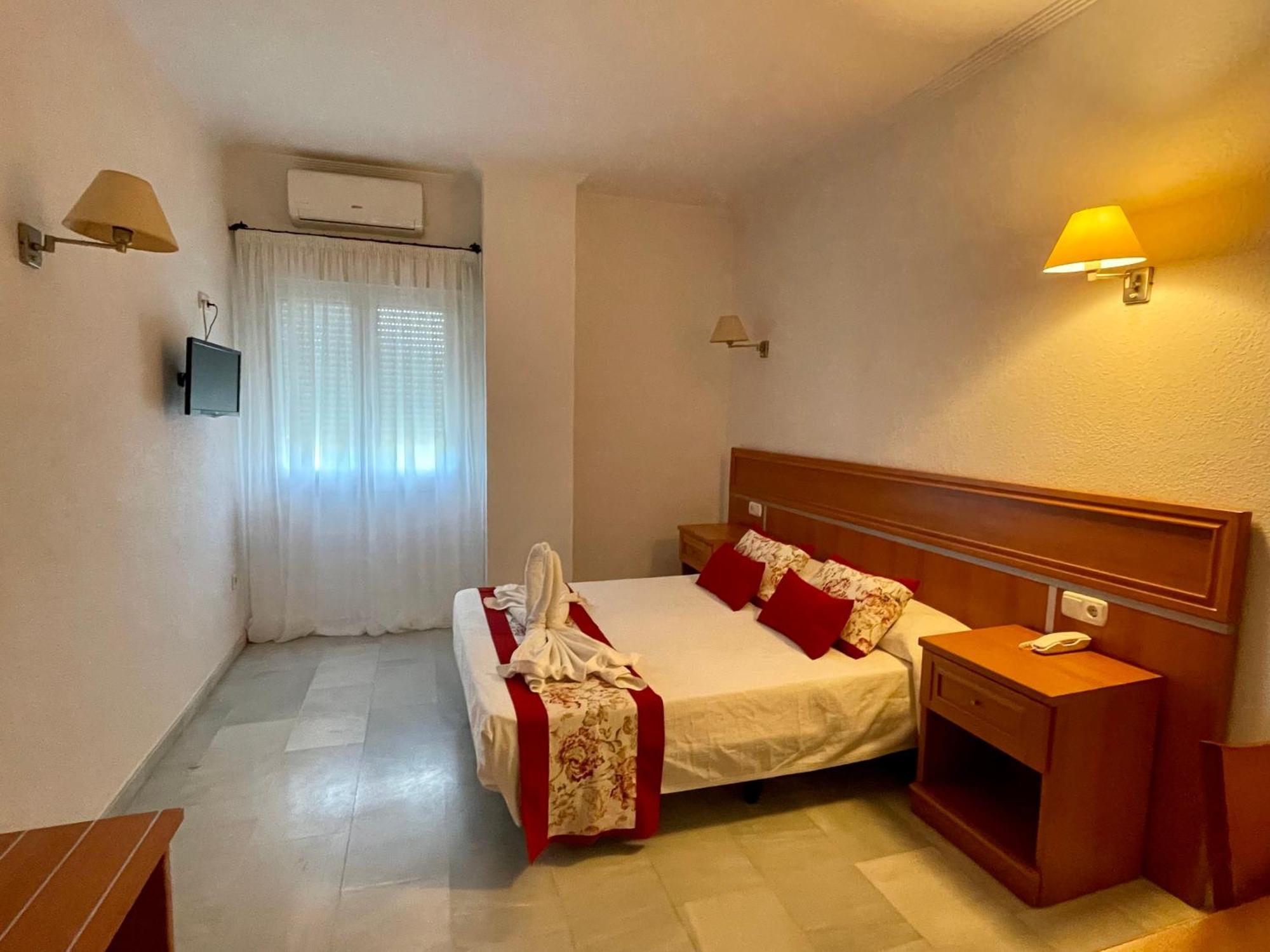 Hotel Puerto De Palos Palos de la Frontera Luaran gambar